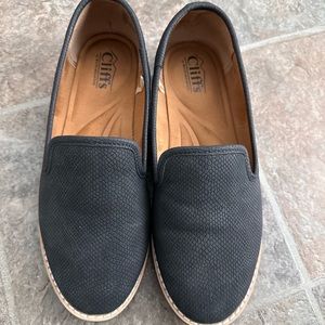 Cliffs by White Mountain slip on shoes